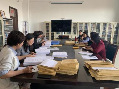 外國語學院開展期中教學檔案檢查及教師座談會，提升教學質(zhì)量，強化招生輔助服務