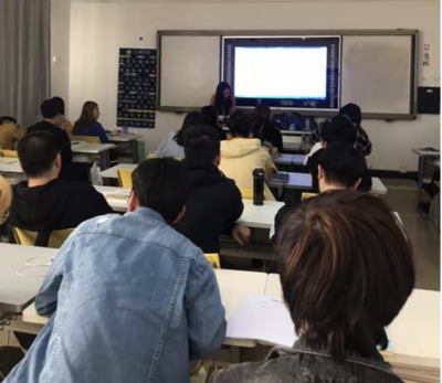 數(shù)媒教研室開展公開課教學活動，為招生工作注入新活力